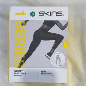 Skins series 1 Women's Long Tights - white- Active Compression NEW! Sz Medium